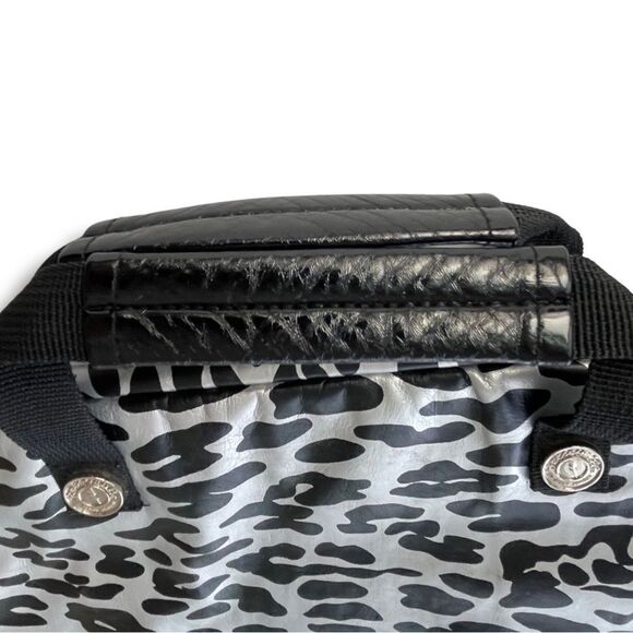 BETSEYVILLE BETSEY JOHNSON Metallic Silver & Black Leopard Padded Laptop Case - Picture 2 of 9